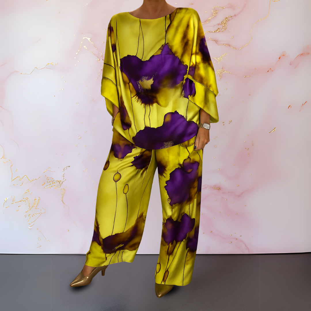 Elegant satin two piece set with refined silhouette for women | Moniek