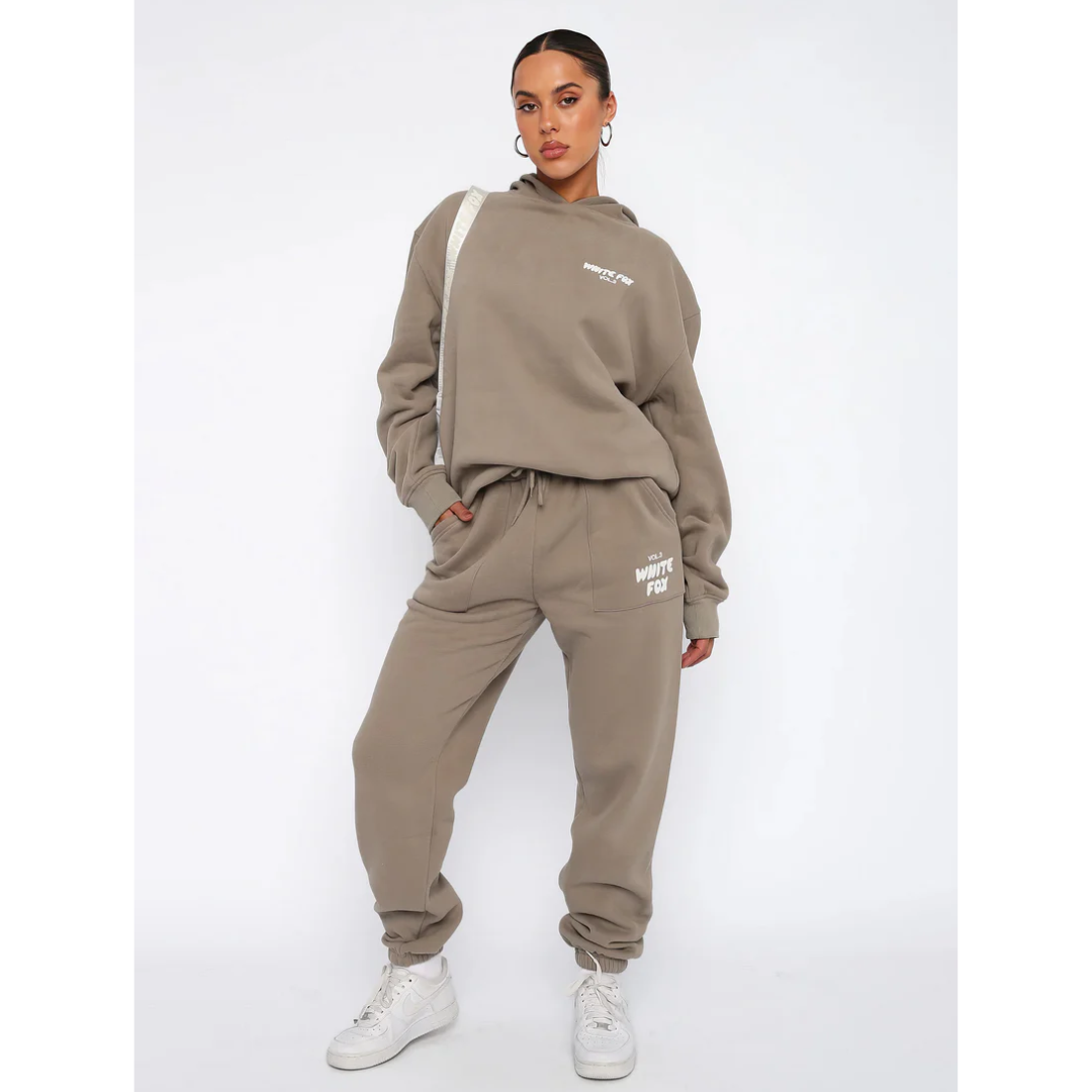 Relaxed fit tracksuit set with pullover hoodie and joggers for women | Aria
