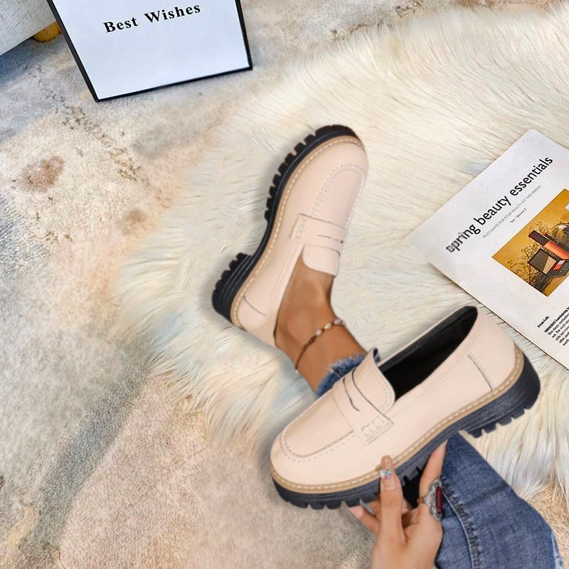 Elegant warm winter sneakers with slip resistant sole for women | Elvara