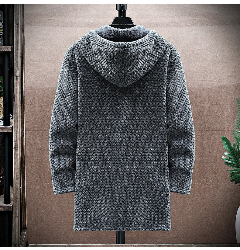 Tailored hooded jacket with fleece lining and zip closure for men | Valmont
