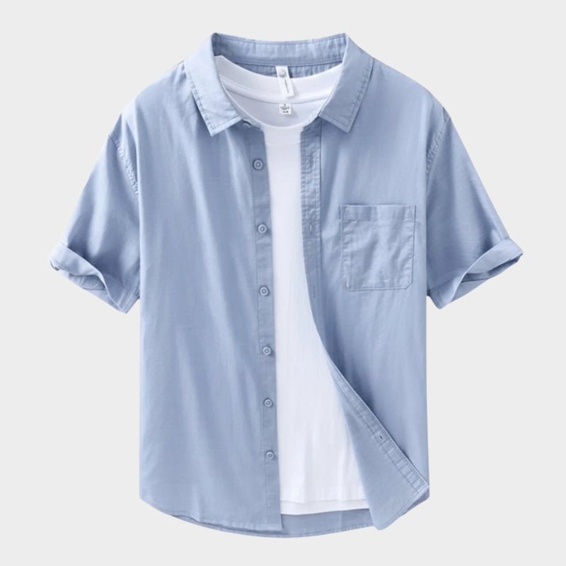 Lightweight short sleeve button front shirt with chest pocket for men | Brisa