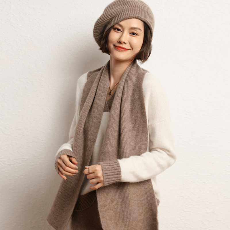 Classic ribbed knit beret with lightweight warmth for women | Elowen