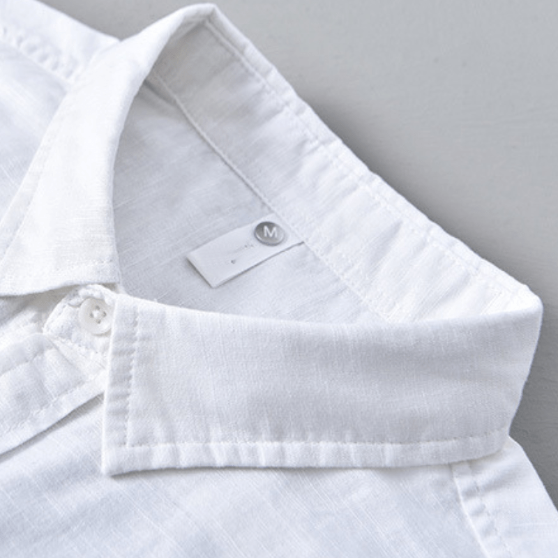 Lightweight short sleeve button front shirt with chest pocket for men | Brisa