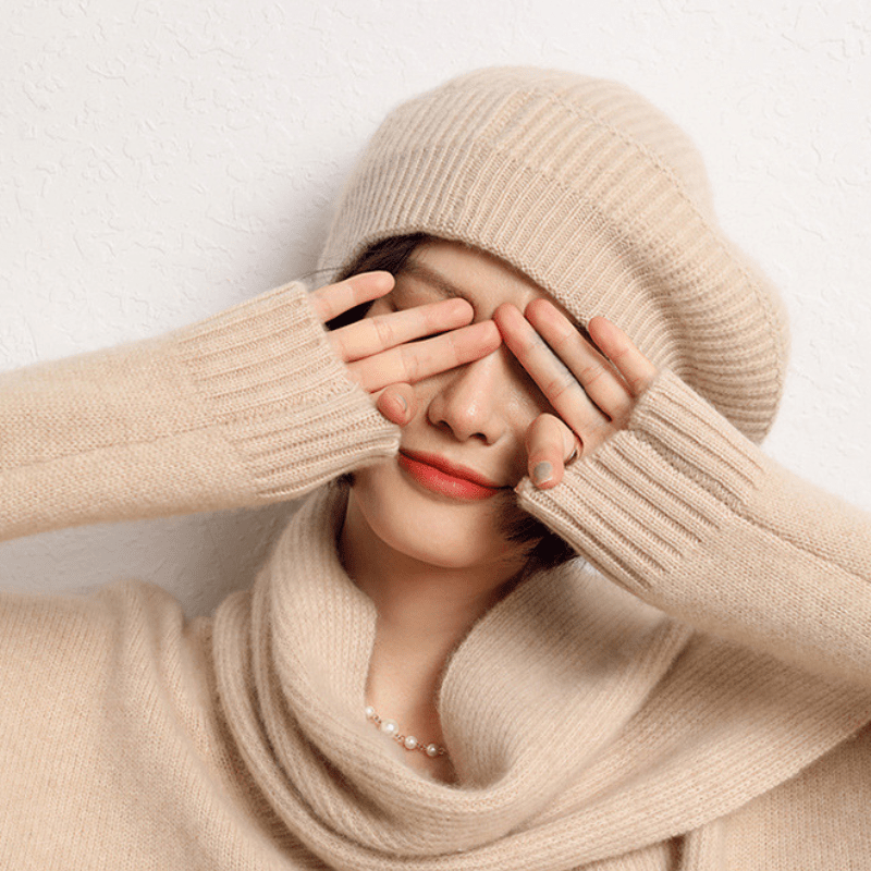 Classic ribbed knit beret with lightweight warmth for women | Elowen