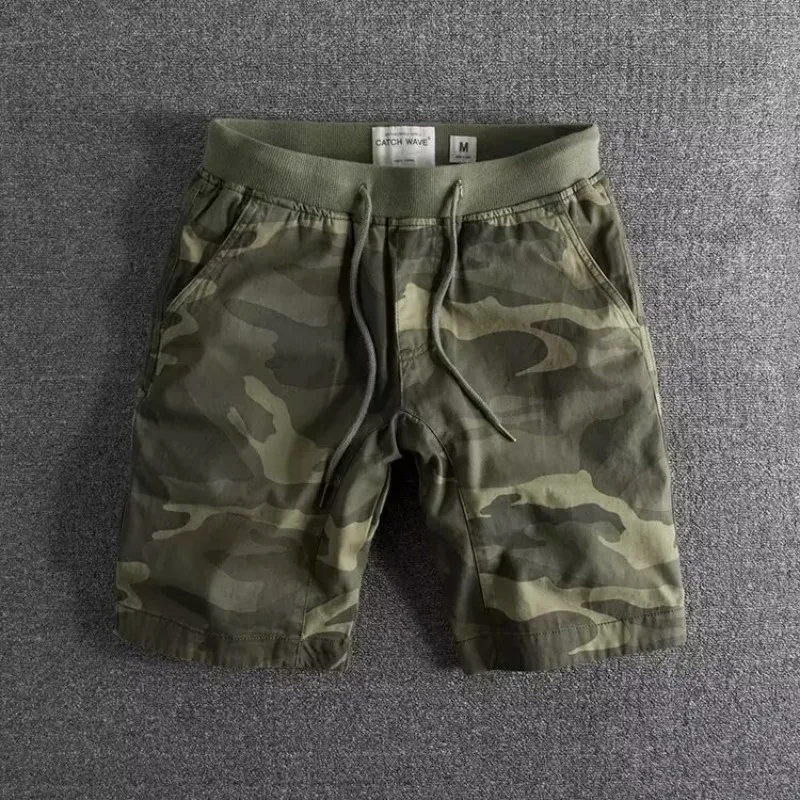 Camo athletic shorts with stretch fit and reinforced detail for men | Delta