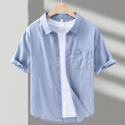 Lightweight short sleeve button front shirt with chest pocket for men | Brisa