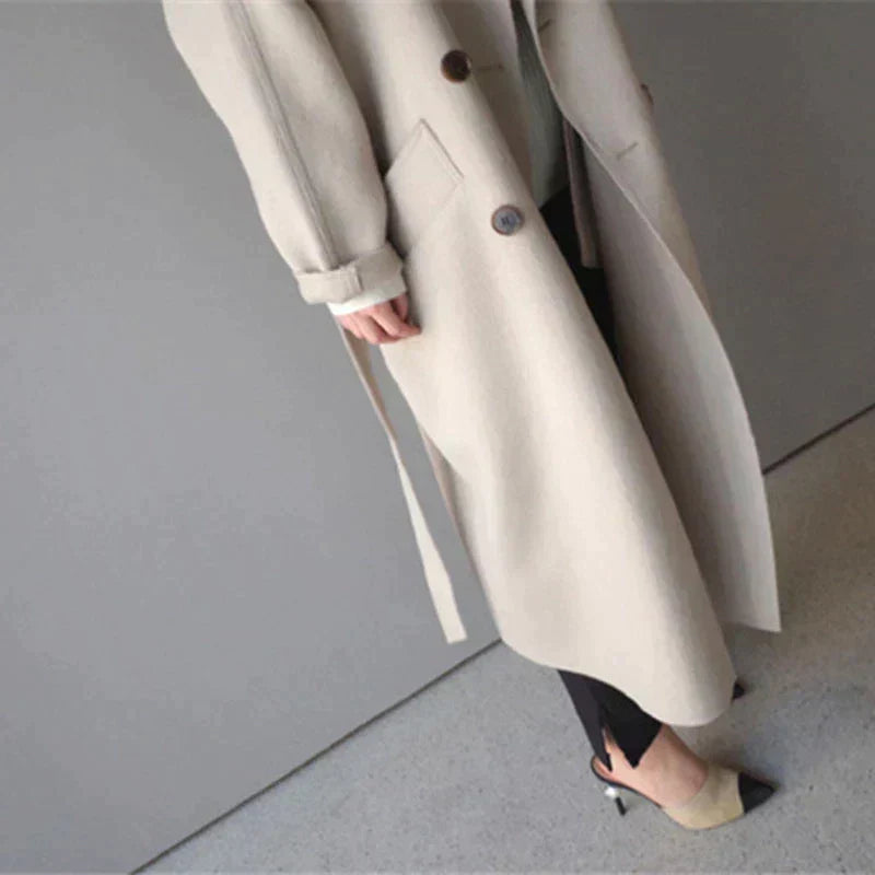 Timeless elegant long wool winter coat for women | Isabelle -6