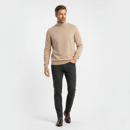 Lightweight refined knit turtleneck sweater with tailored fit for men | Sorren