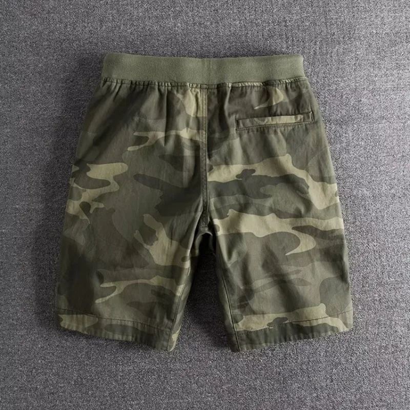 Camo athletic shorts with stretch fit and reinforced detail for men | Delta