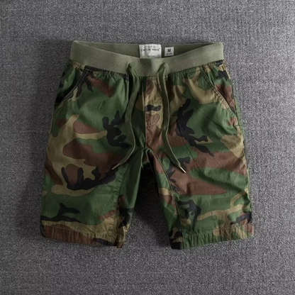 Camo athletic shorts with stretch fit and reinforced detail for men | Delta