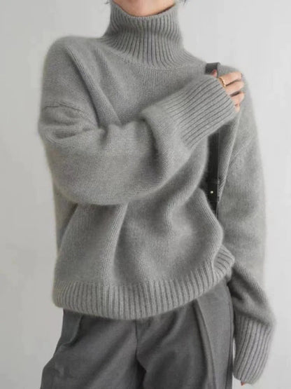 Relaxed turtleneck sweater with timeless oversized silhouette for women | Sovereign