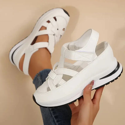 Supportive adjustable sandals with contoured footbed for women | Northend