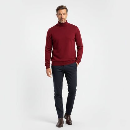 Lightweight refined knit turtleneck sweater with tailored fit for men | Sorren