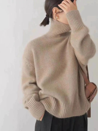 Relaxed turtleneck sweater with timeless oversized silhouette for women | Sovereign