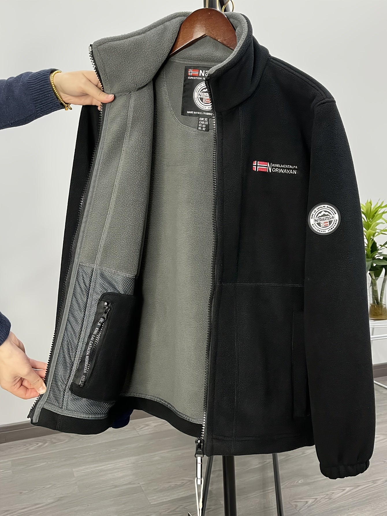 Warm lightweight outdoor fleece jacket for men | Julius -25