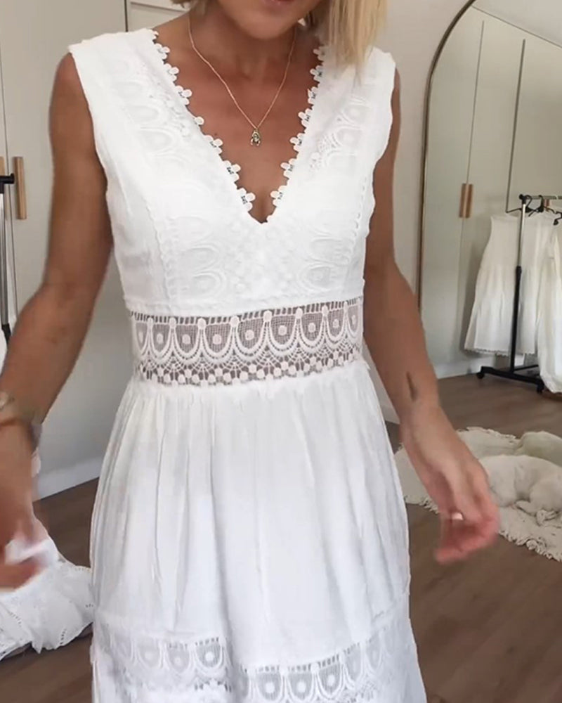 Elegant lace midi dress with V neck and open back for women | Aurélie
