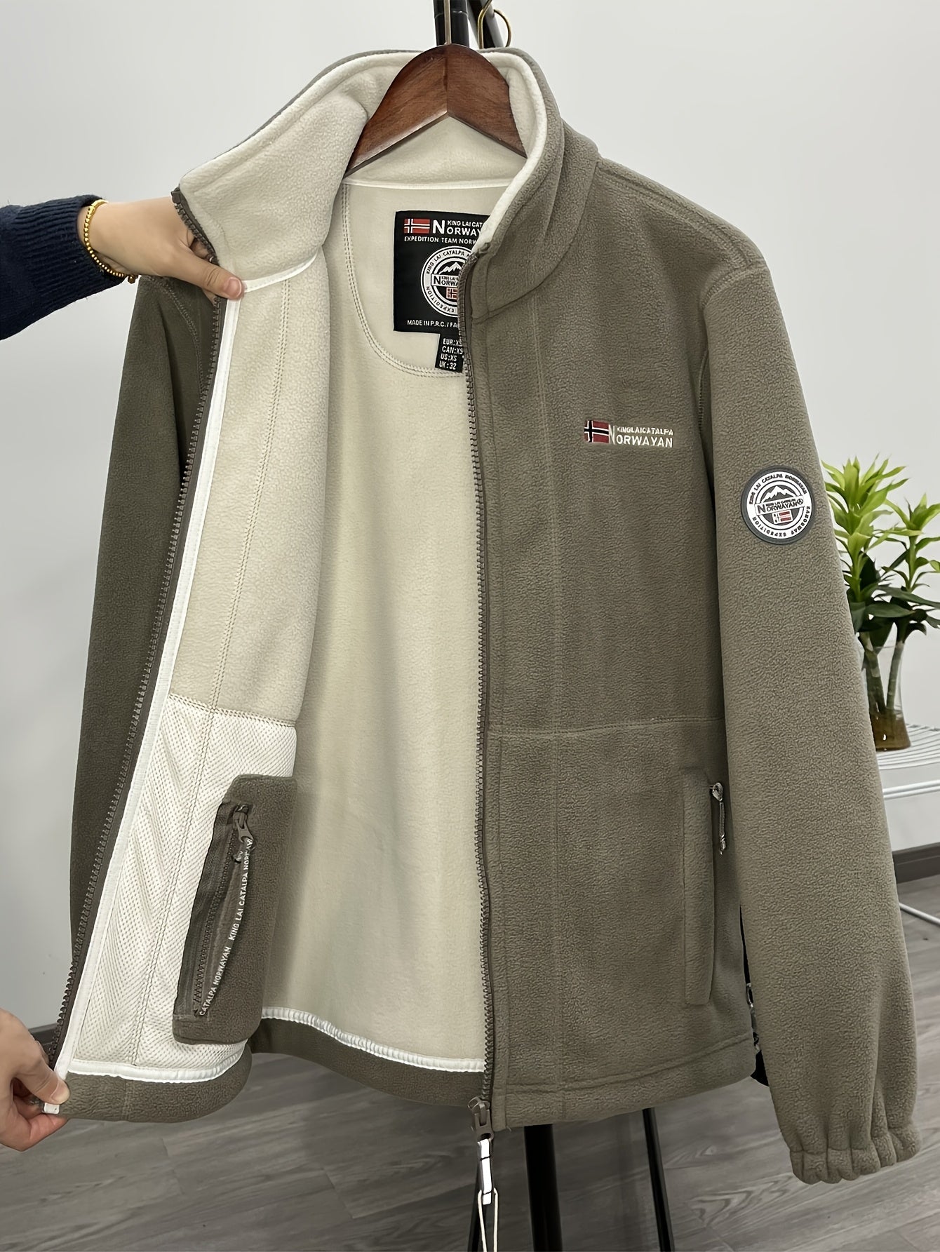 Warm lightweight outdoor fleece jacket for men | Julius -15