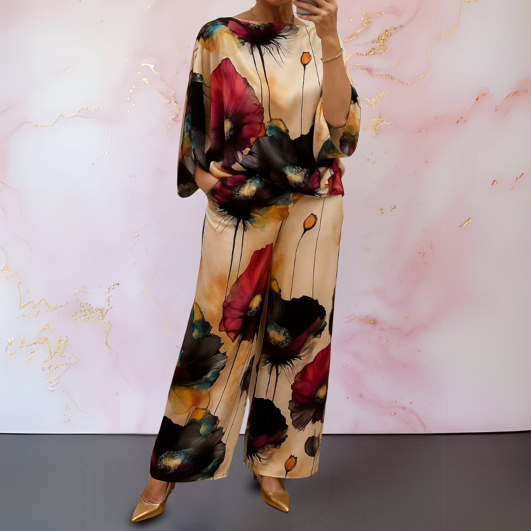 Elegant satin two piece set with refined silhouette for women | Moniek