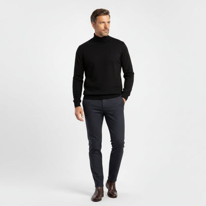 Lightweight refined knit turtleneck sweater with tailored fit for men | Sorren