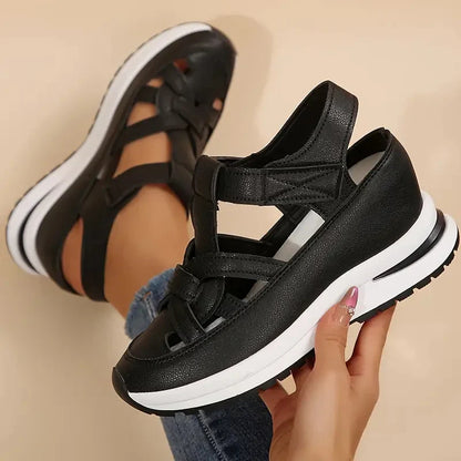 Supportive adjustable sandals with contoured footbed for women | Northend