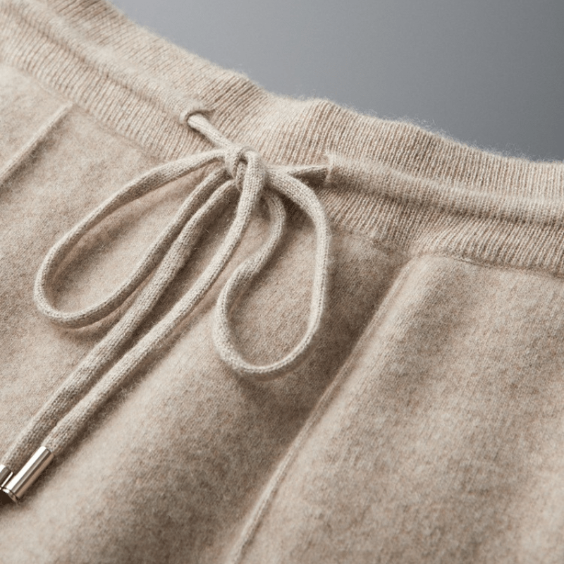 Relaxed tapered knit joggers with adjustable drawstring for men | Mirel