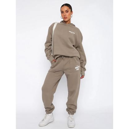 Relaxed fit tracksuit set with pullover hoodie and joggers for women | Aria