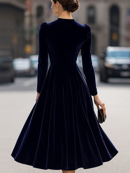 Long-Sleeve Midi Dress with Fitted Bodice for women | Noirelle