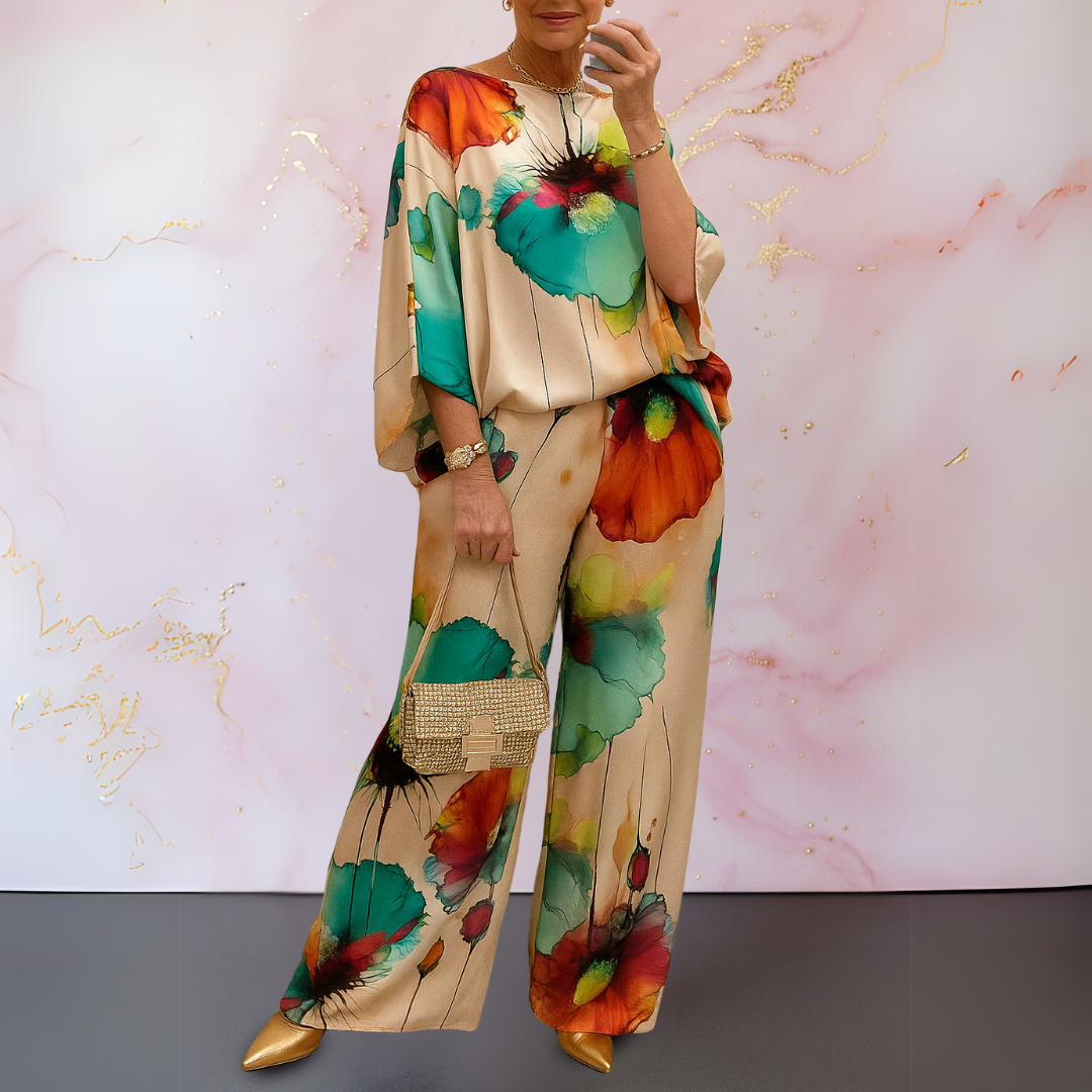 Elegant satin two piece set with refined silhouette for women | Moniek