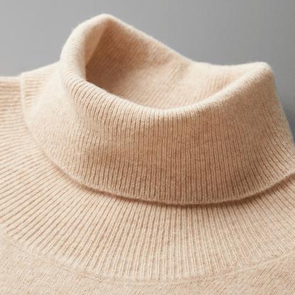 Lightweight refined knit turtleneck sweater with tailored fit for men | Sorren