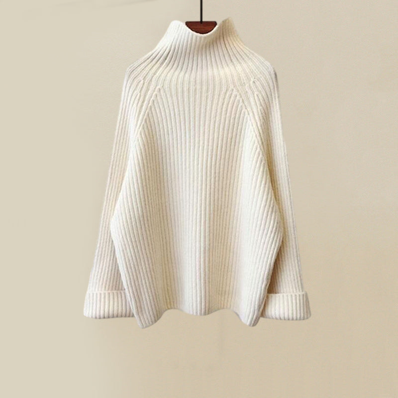Cosy elegant loungewear set for women | Chloé Montclair -2