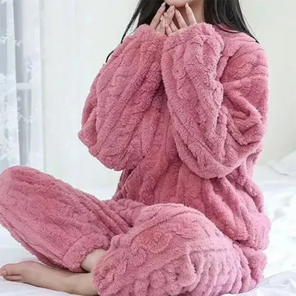 Ultra-soft fleece pyjama set with textured finish for women | Eleni
