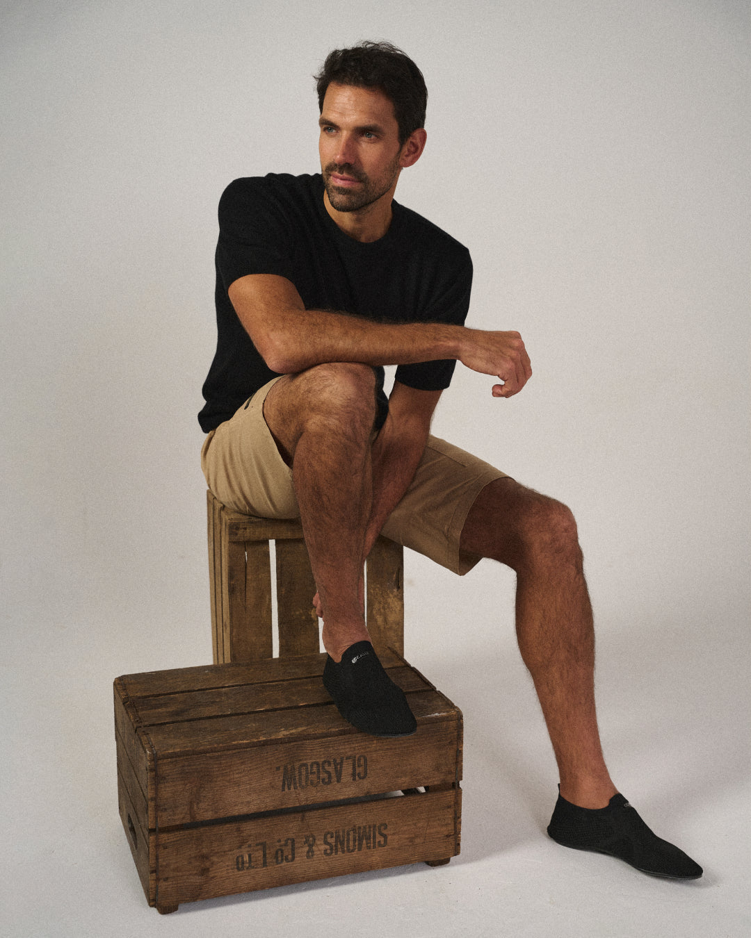 Tailored organic cotton stretch cargo shorts for men | Hampton -5