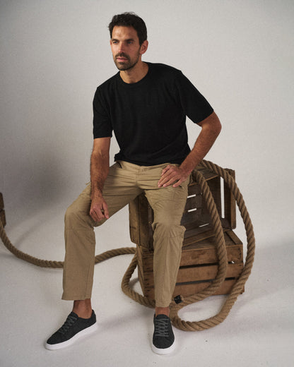 Relaxed stretch organic cotton cargo trousers for men | Hampton -4