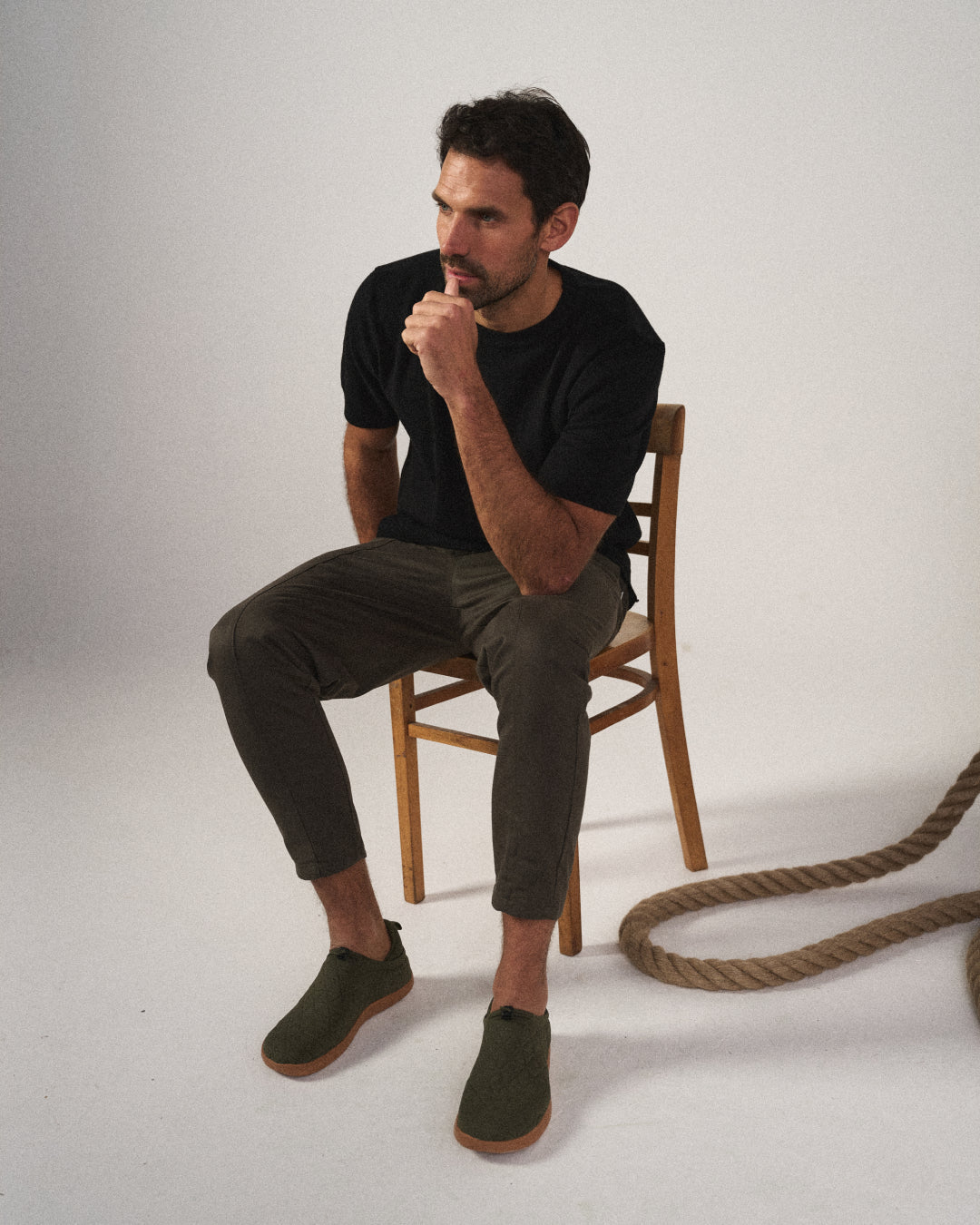 Tapered relaxed casual joggers for men | Evan's -3