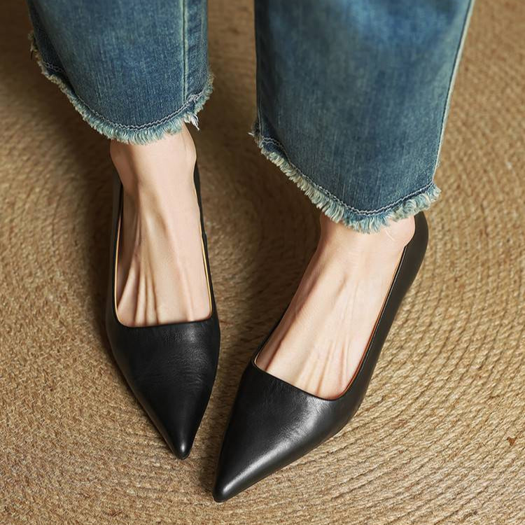 Pointed Toe Kitten Heel Pumps for women | Vivienne