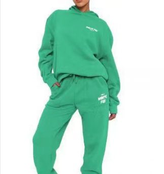 Relaxed fit tracksuit set with pullover hoodie and joggers for women | Aria
