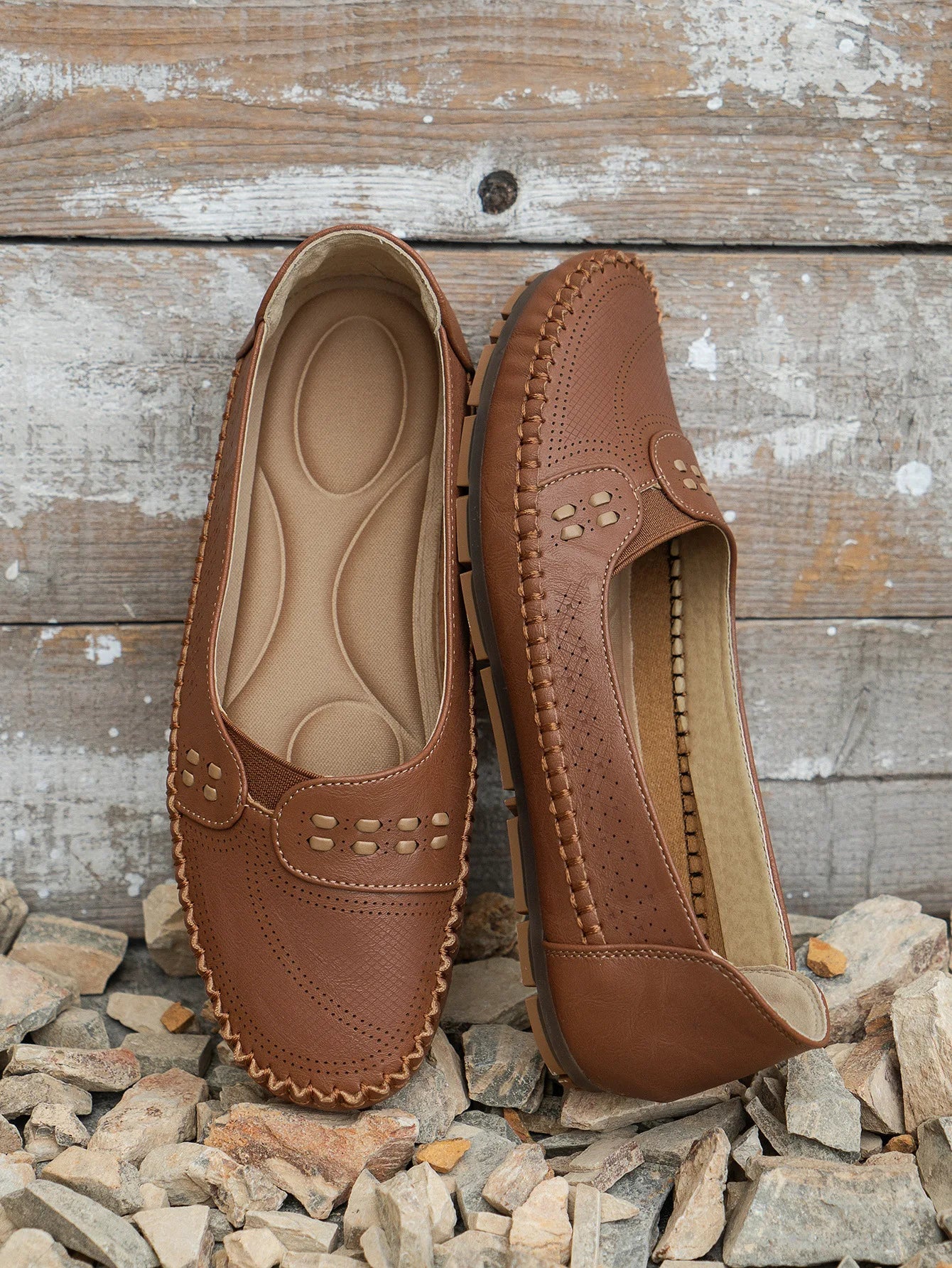 Lightweight cushioned slip-on loafers for women | Elodie Faye