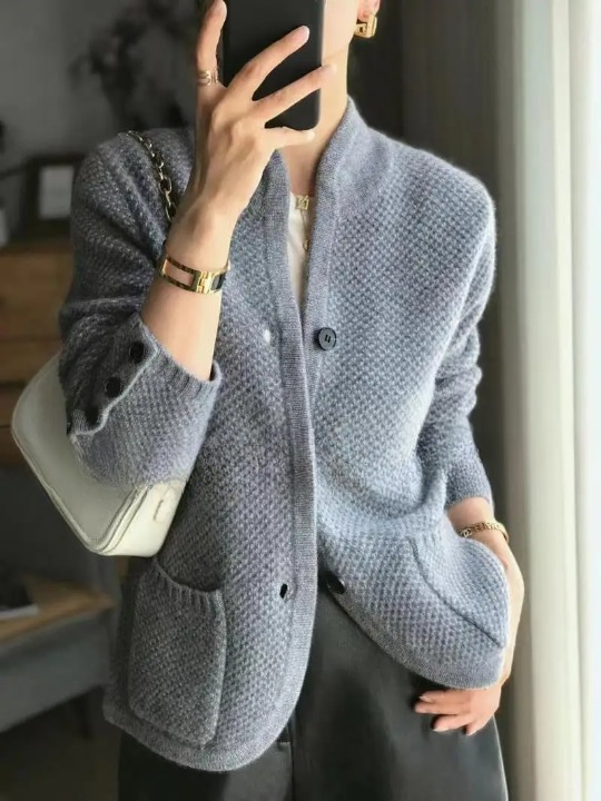 Classic button-through cashmere cardigan for women | Lucille -1