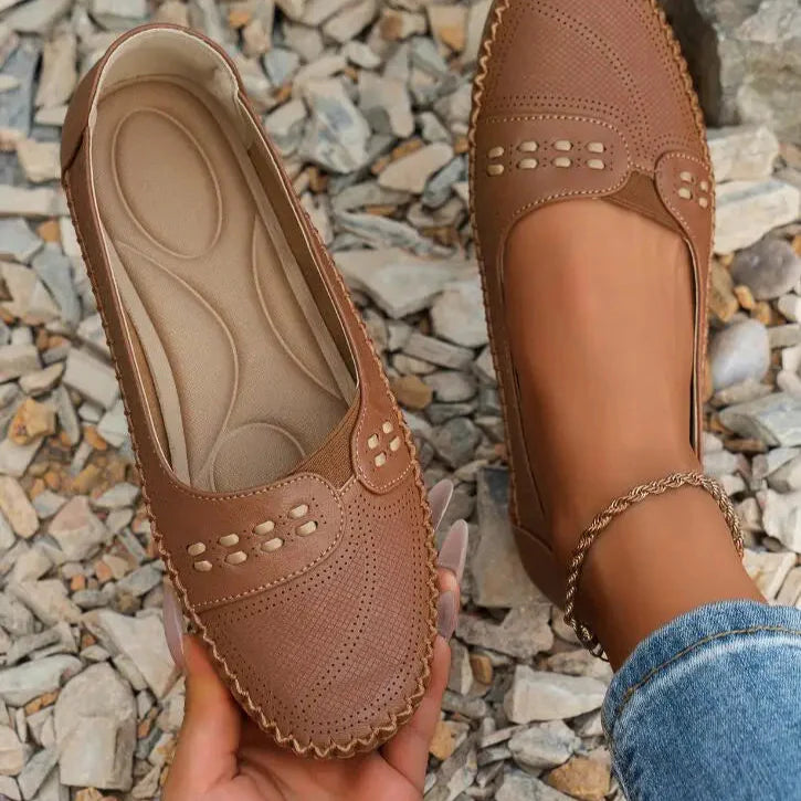 Lightweight cushioned slip-on loafers for women | Elodie Faye
