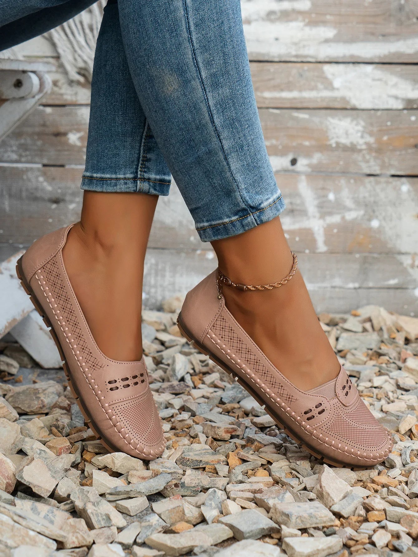 Lightweight cushioned slip-on loafers for women | Elodie Faye