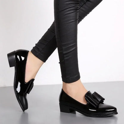 Pointed toe bow detail low heel shoes for women | Penelope Noir