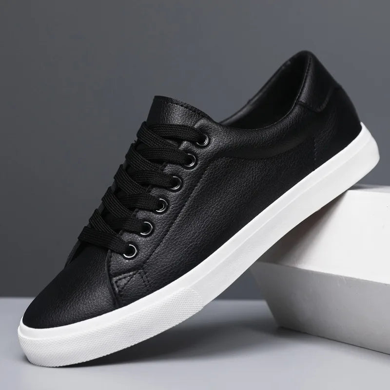 Classic comfortable everyday trainers for men | Clark -1