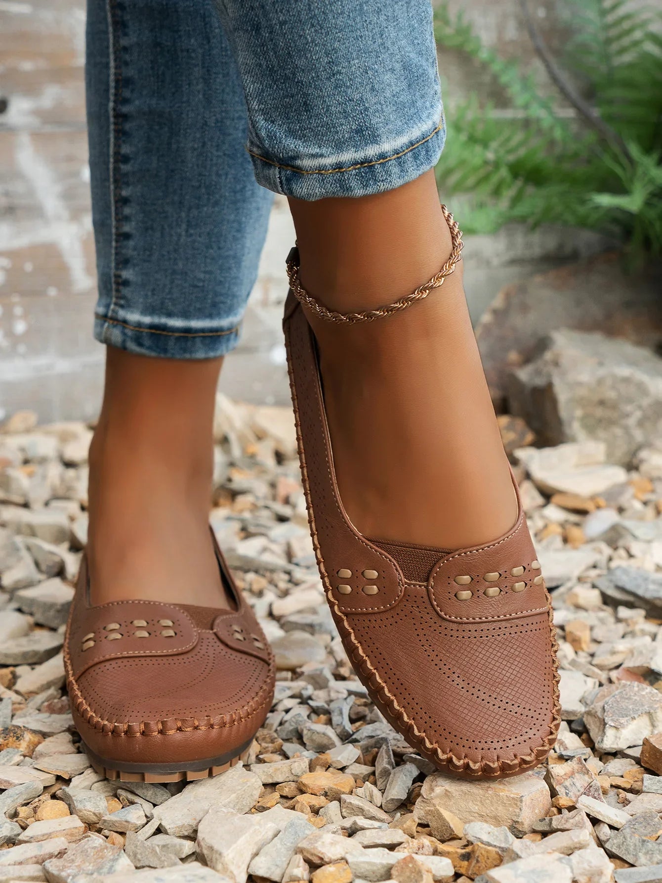 Lightweight cushioned slip-on loafers for women | Elodie Faye