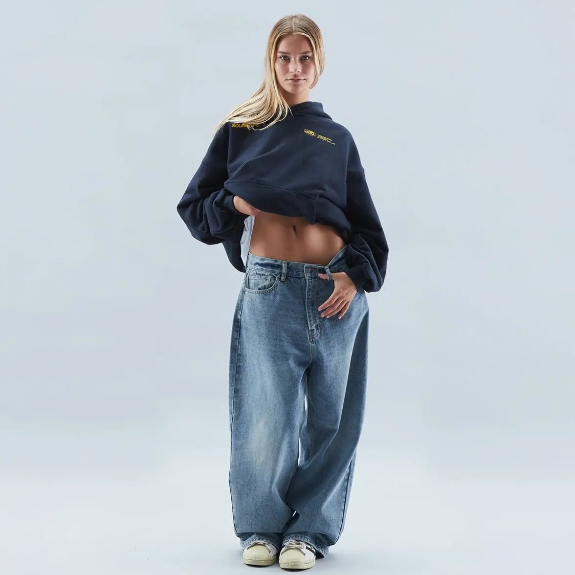 Cosy modern-cut everyday hoodie for women -4