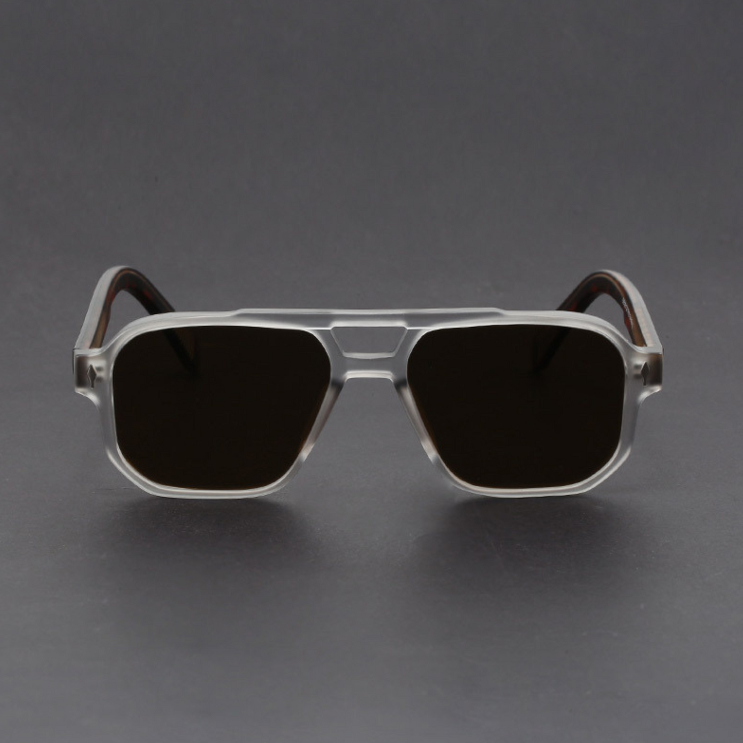 Bold aviator sunglasses with blackout UV protection lenses for men | Kairo