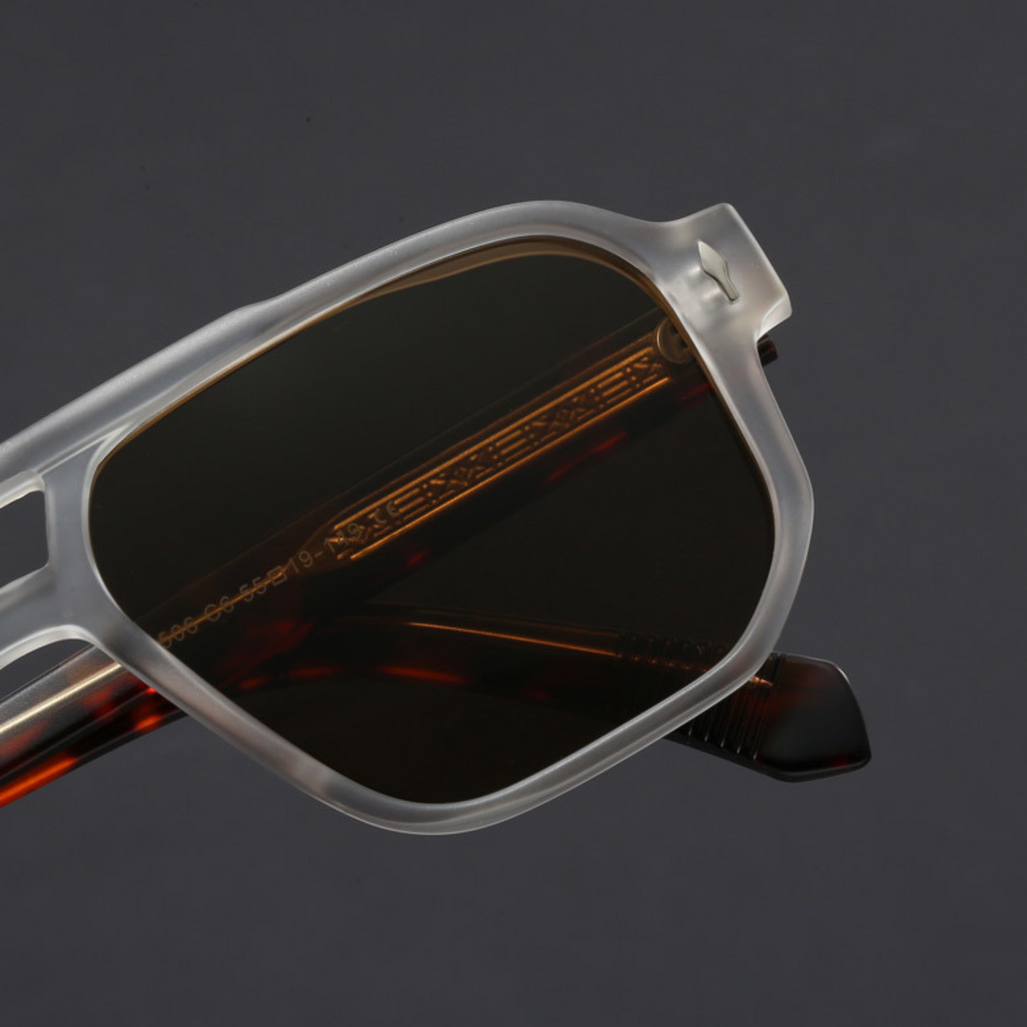 Bold aviator sunglasses with blackout UV protection lenses for men | Kairo