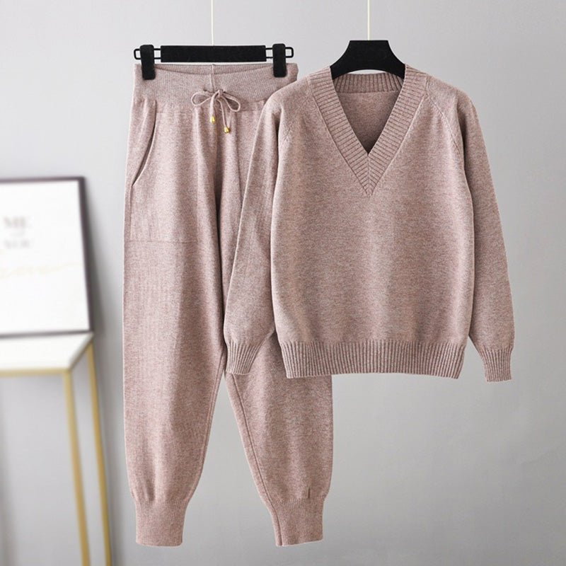 Floral comfort lounge sweater and pants set for women | Amelie Fleur Florentine