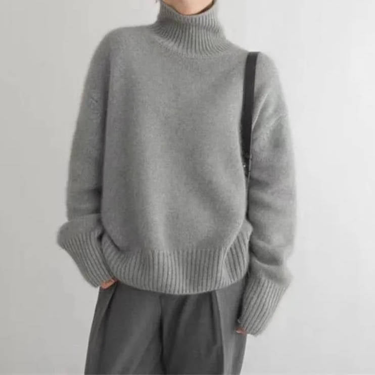 Classic turtleneck sweater with relaxed fit for women | Celina