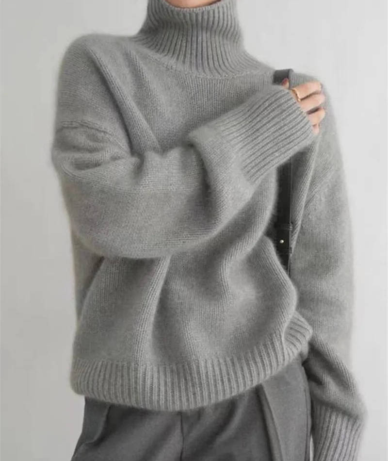 Classic turtleneck sweater with relaxed fit for women | Celina