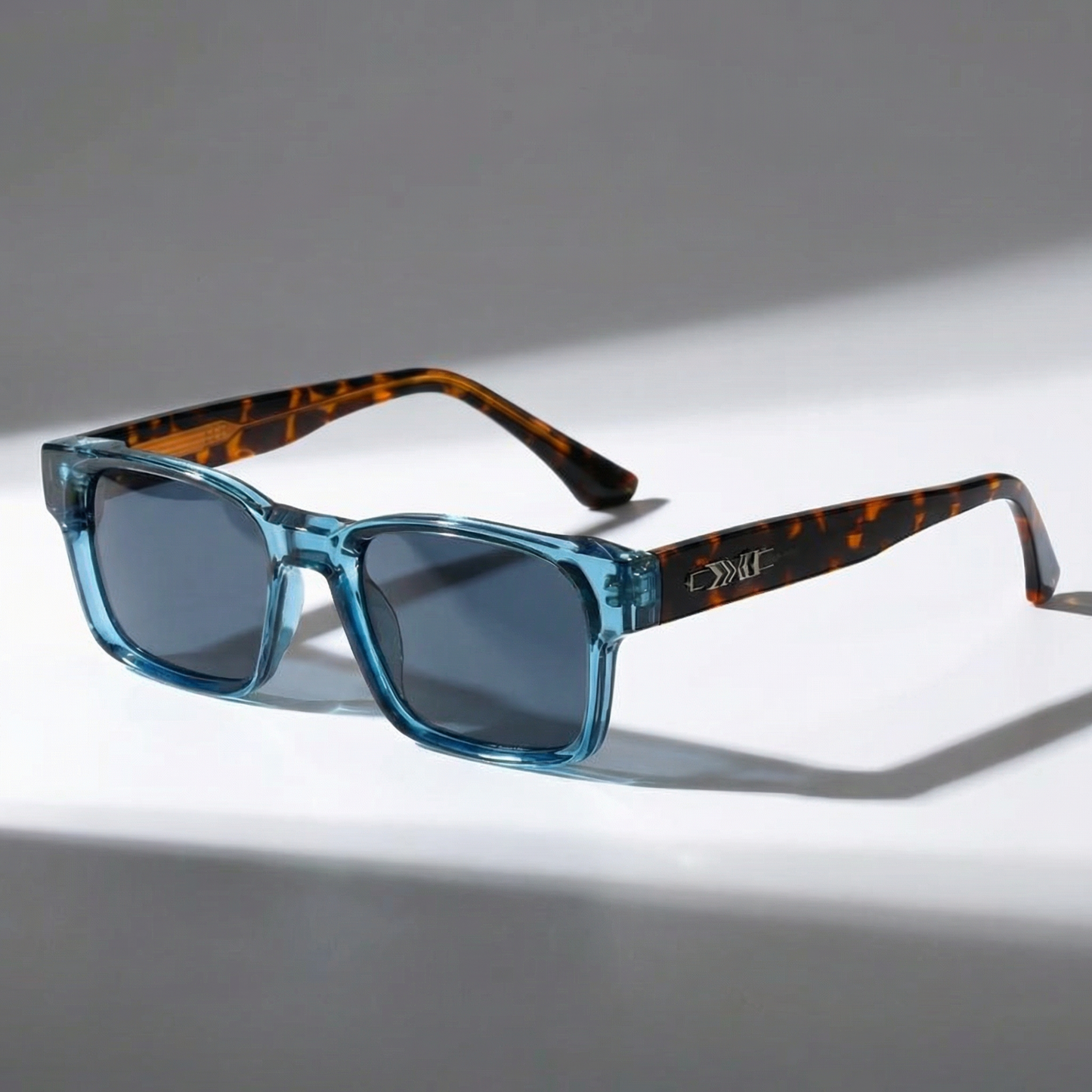 Lightweight polarised everyday sunglasses for men | Emerson Sol -1